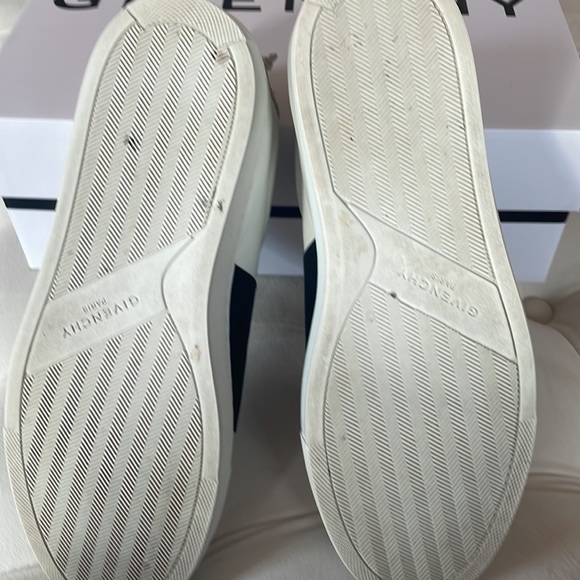 GIVENCHY URBAN STREET SNEAKER - Picture 8 of 12